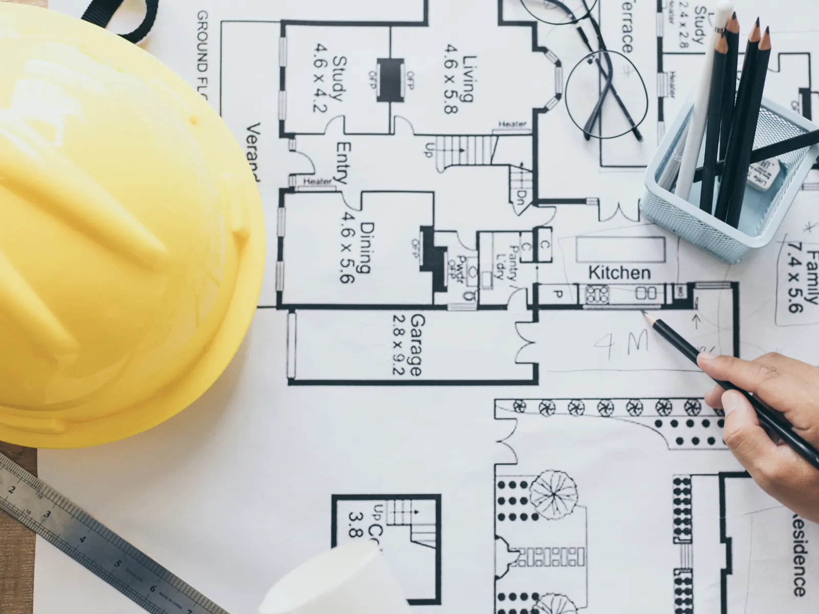 Multi-stakeholder engineering procurement